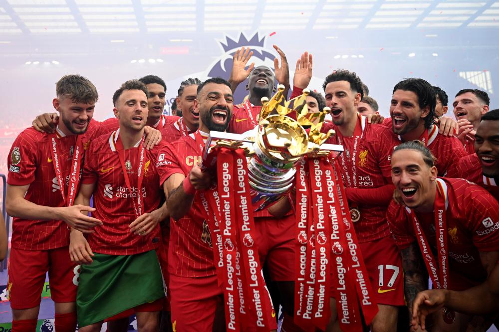 西甲半场：伦布雷拉斯闪击，亚马尔破门，巴萨2-1阿拉维斯